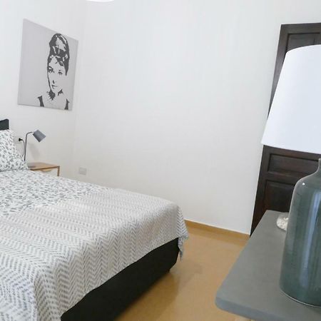 Luxury Manfredi Apartment Salerno Exterior photo