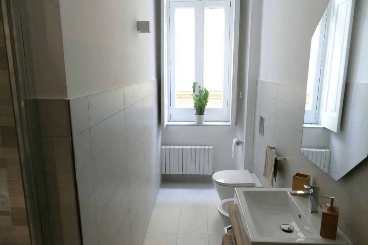 Luxury Manfredi Apartment Salerno Exterior photo