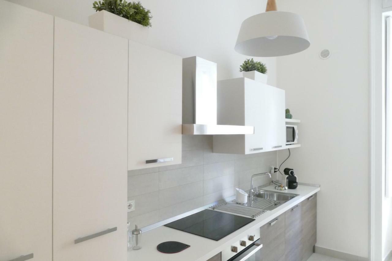 Luxury Manfredi Apartment Salerno Exterior photo